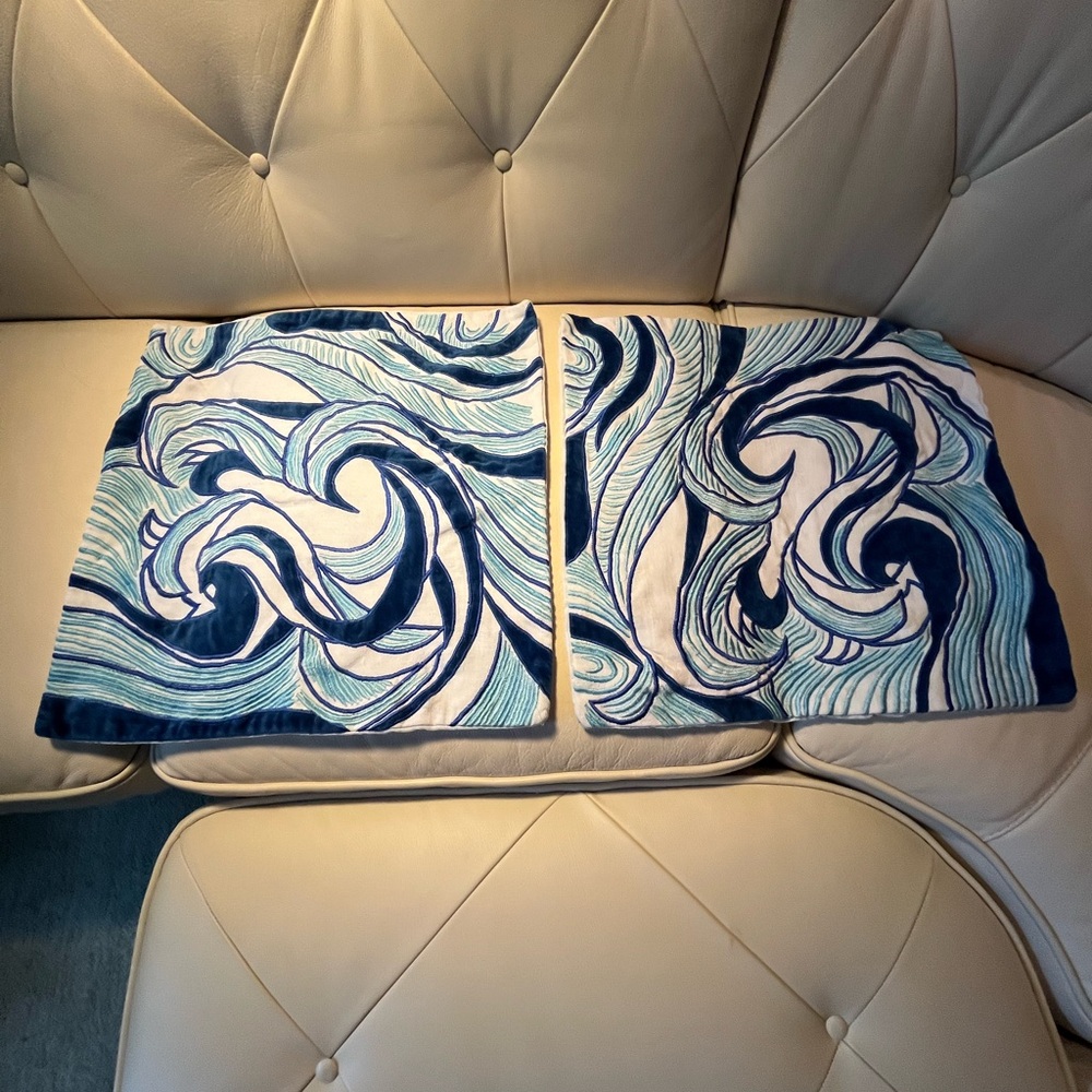 Abstract Blue and White Decorative Tapestry Pillow Cover
